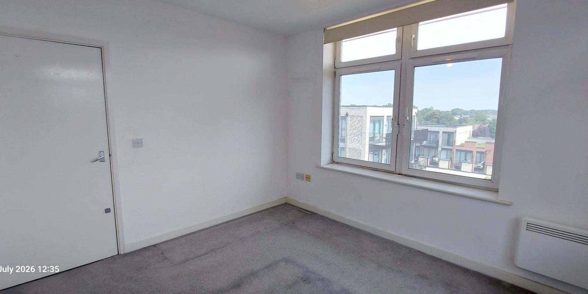 Main Bedroom (4)