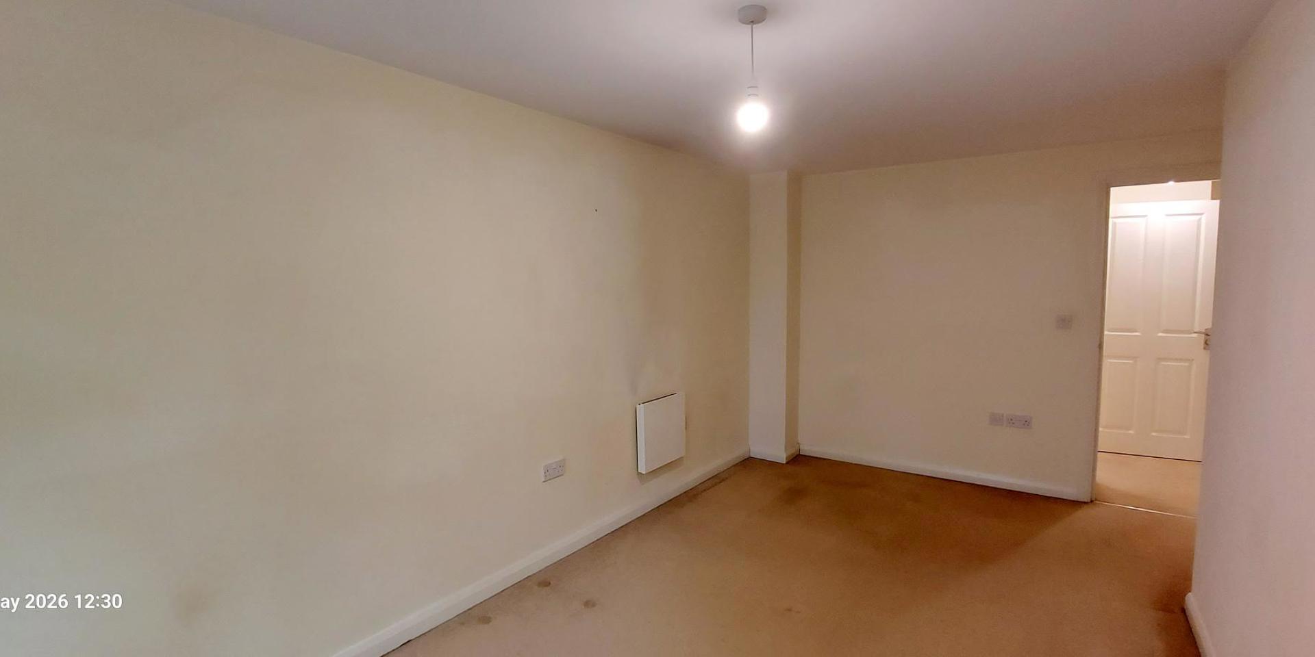 Main Bedroom (4)