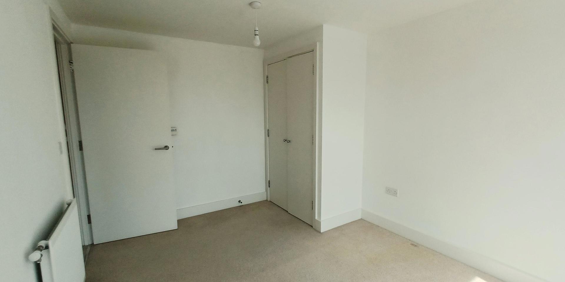 Main Bedroom (2)
