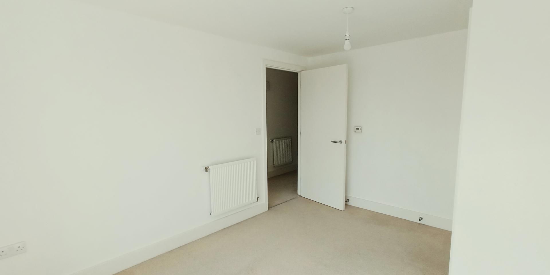 Main Bedroom (3)