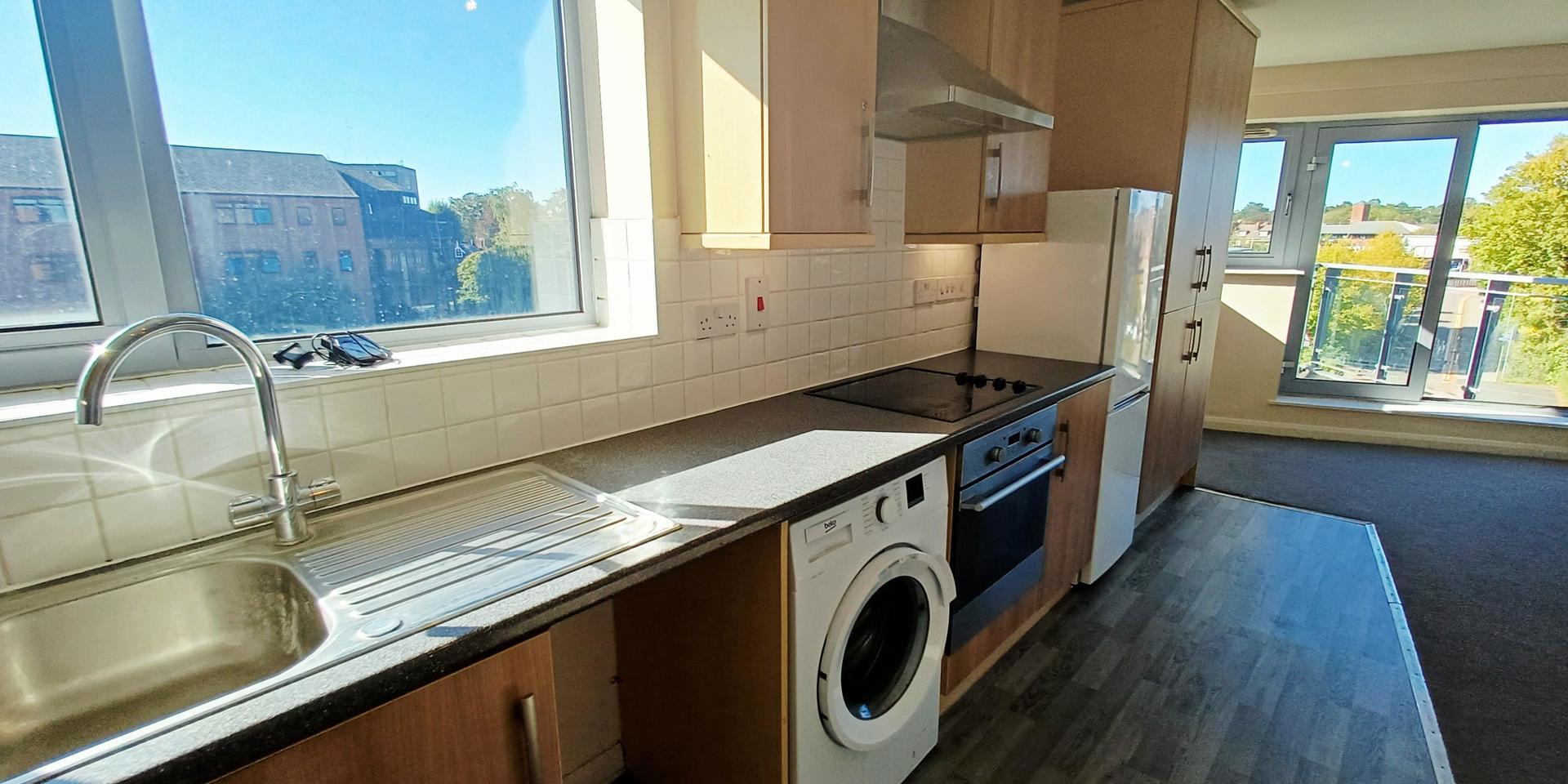 Kitchen (2)