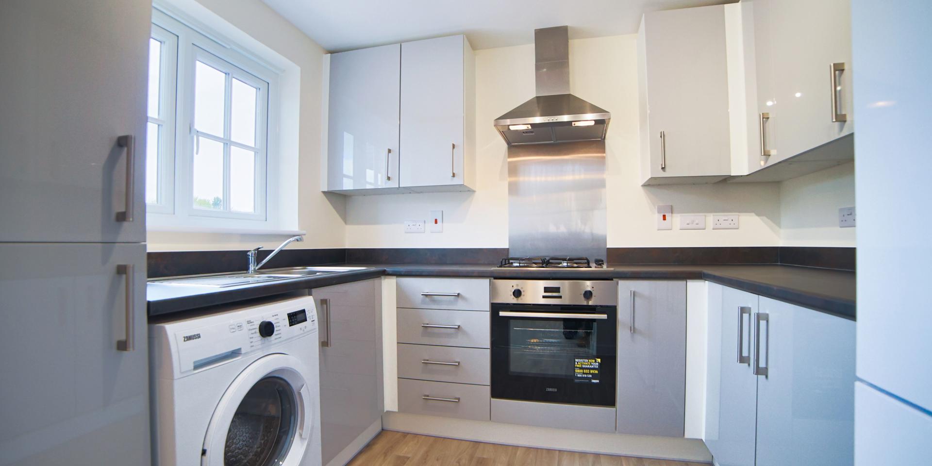 Fully fitted kitchen with appliances included